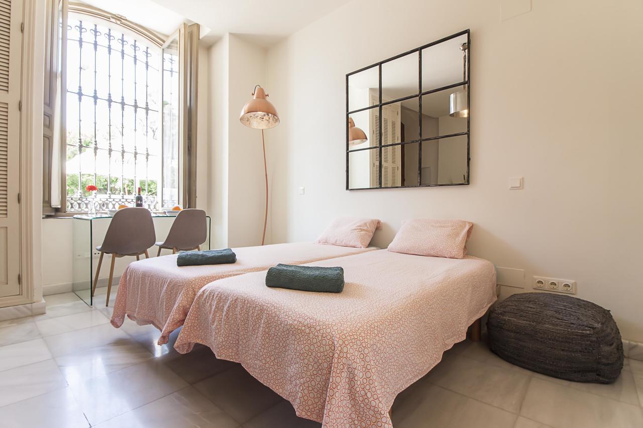 Cortina Apartments ! Malaga Exterior photo